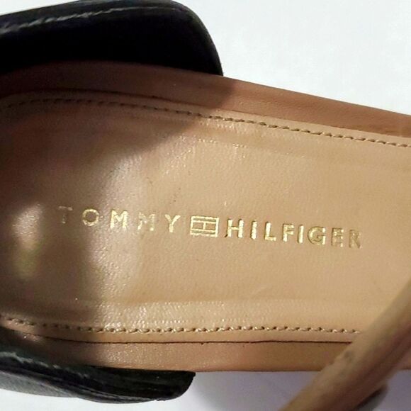 Tommy Hilfiger Arianna Color Block Classic Modest Heels - Picture 13 of 14